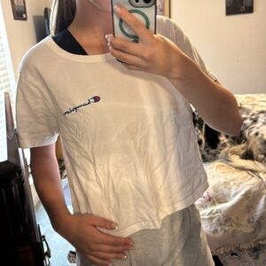 Champion Cropped Tee